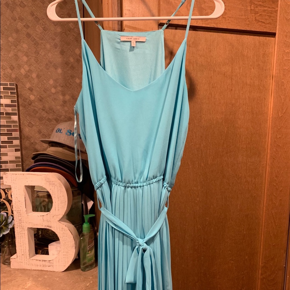 Pleated turquoise dress